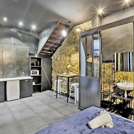 332 Grey - Superb In * باريس